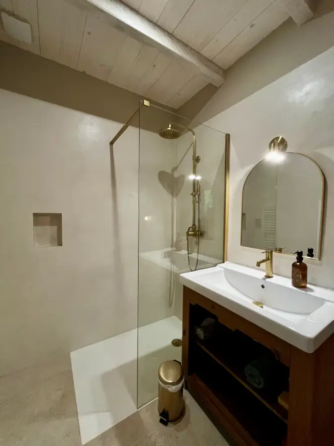 salle-de-bain-beton-cire